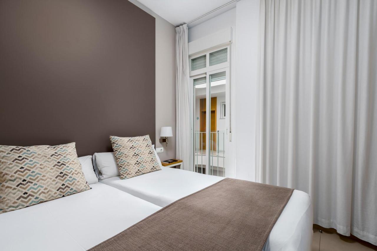 Suites Del Pintor Malaga Bagian luar foto