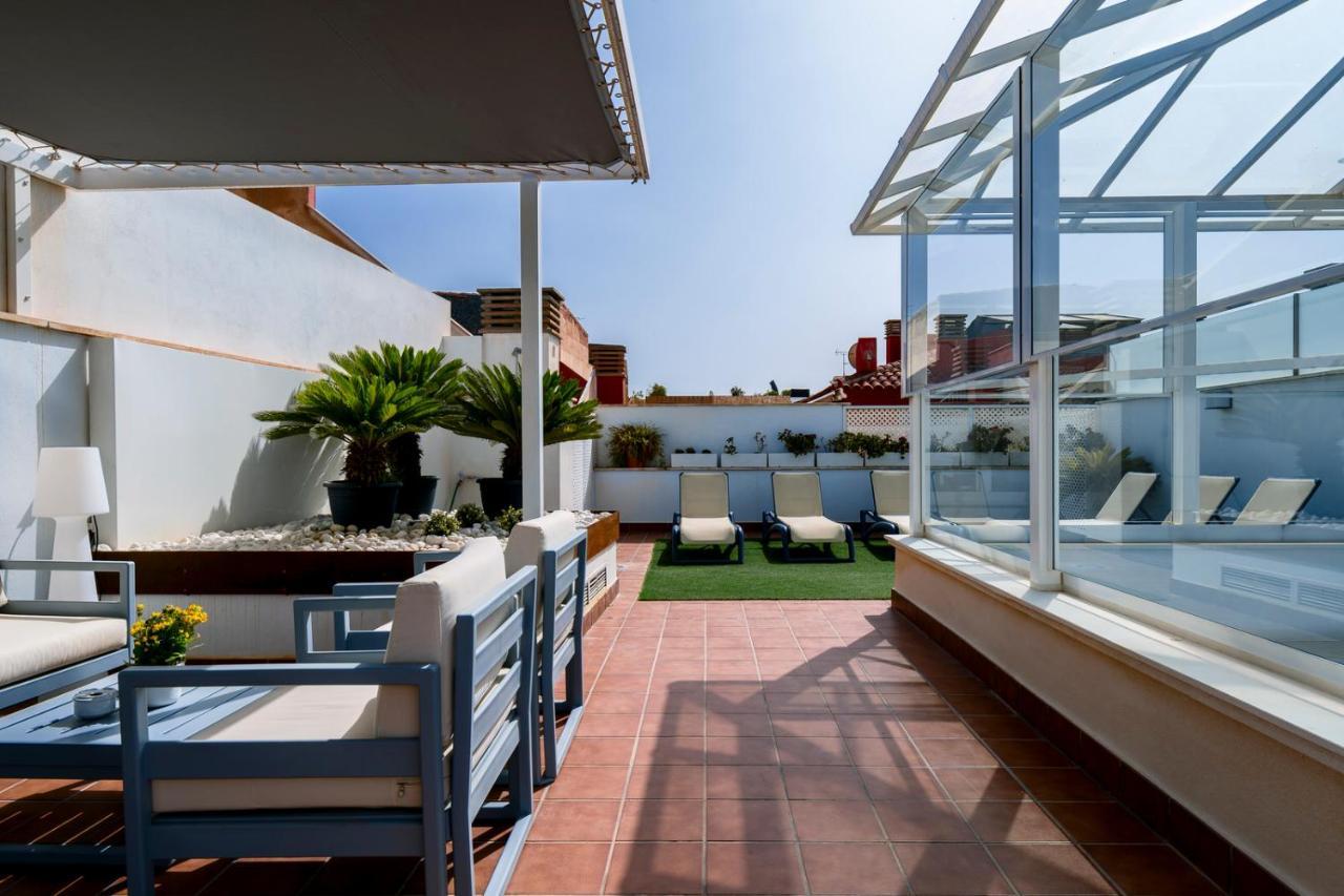 Suites Del Pintor Malaga Bagian luar foto