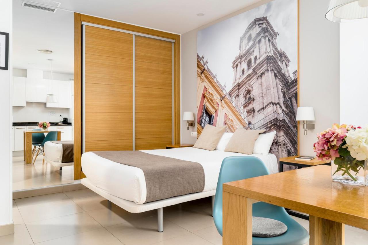 Suites Del Pintor Malaga Bagian luar foto