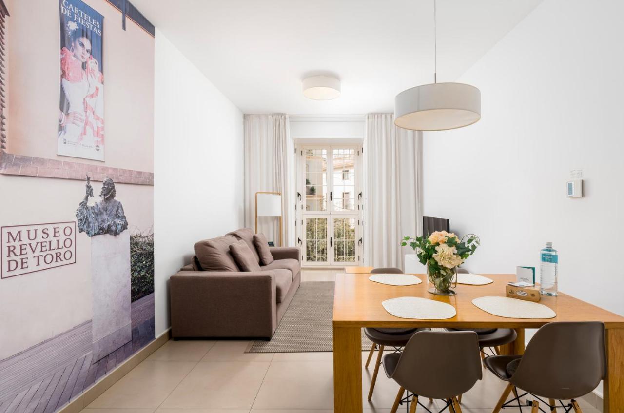 Suites Del Pintor Malaga Bagian luar foto